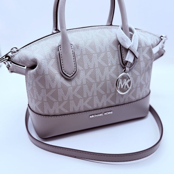 "Hyde" by Michael Kors - Picture 6 of 14